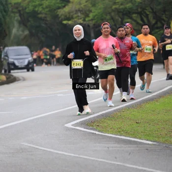 Runner Photo 8505363