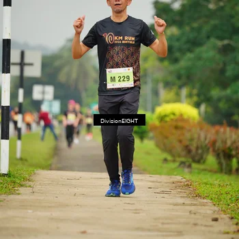 Runner Photo 8505445