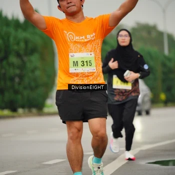 Runner Photo 8505741