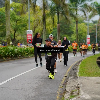 Runner Photo 8506008