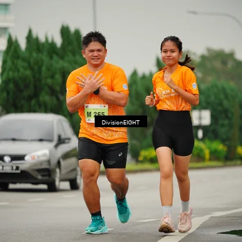 Runner Photo 8506044