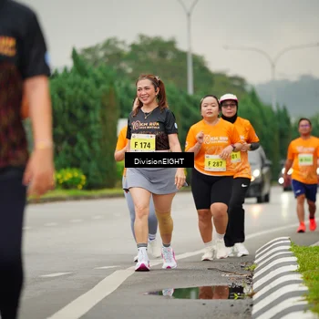 Runner Photo 8506546