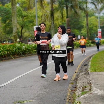 Runner Photo 8506999