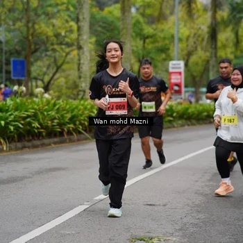 Runner Photo 8507010