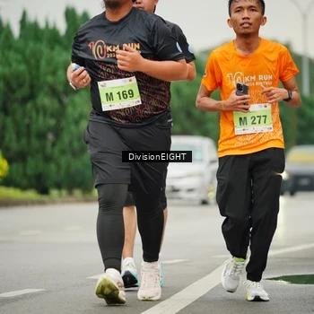 Runner Photo 8507043