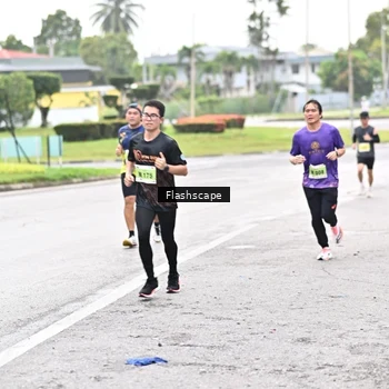 Runner Photo 8507675