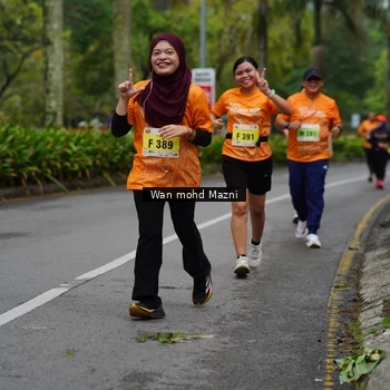 Runner Photo 8508695
