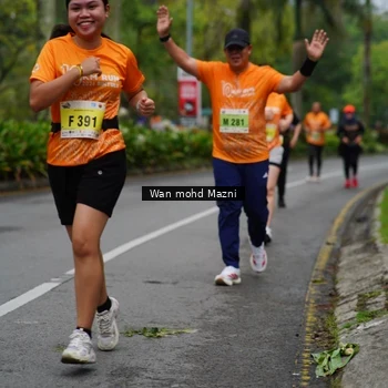 Runner Photo 8508702