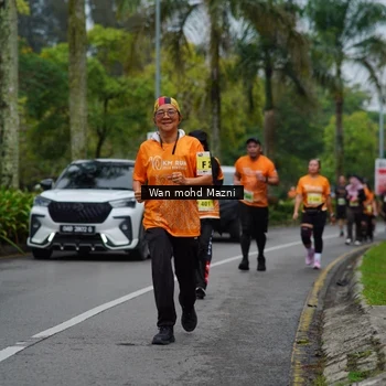 Runner Photo 8509005