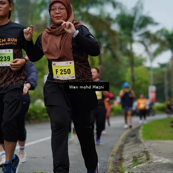 Runner Photo 8509940