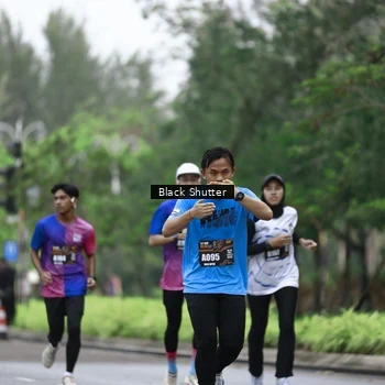 Runner Photo 8510006