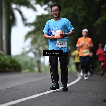 Runner Photo 8512037