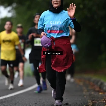 Runner Photo 8512058