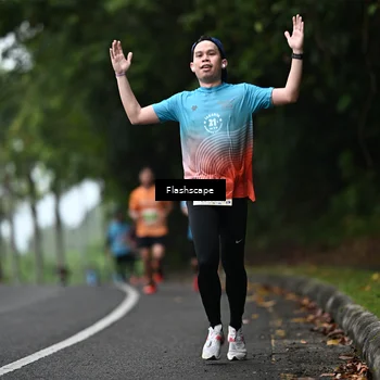 Runner Photo 8512087