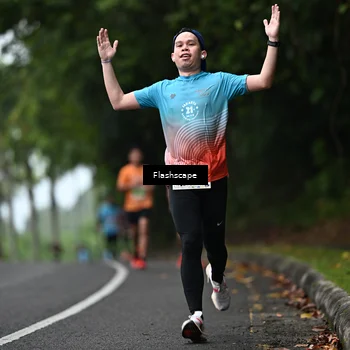 Runner Photo 8512100