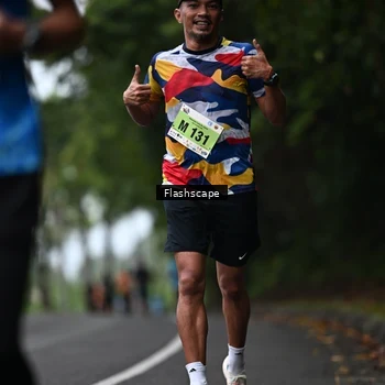 Runner Photo 8512311