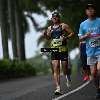 Runner Photo 8512458