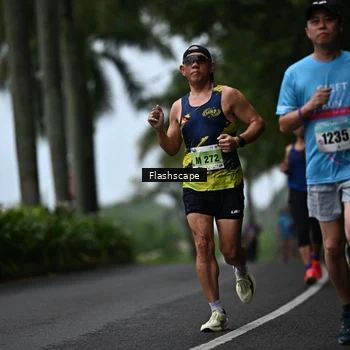 Runner Photo 8512475