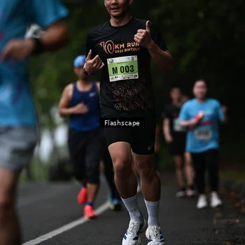 Runner Photo 8512503