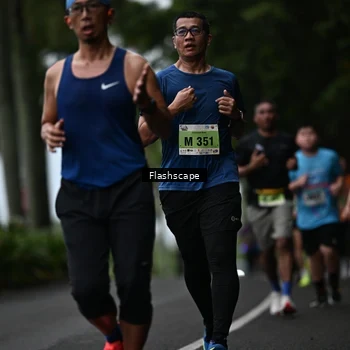 Runner Photo 8512524