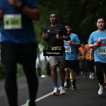 Runner Photo 8512535
