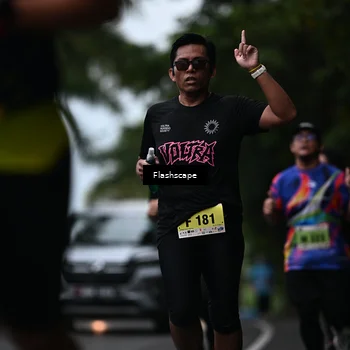 Runner Photo 8512591