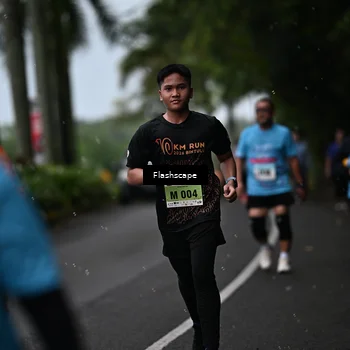 Runner Photo 8512671