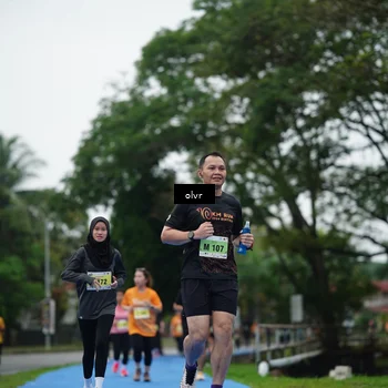 Runner Photo 8512699