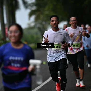 Runner Photo 8512764