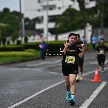 Runner Photo 8513974