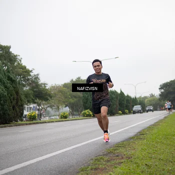 Runner Photo 8516831