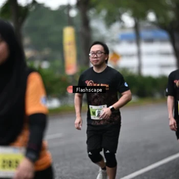 Runner Photo 8517002