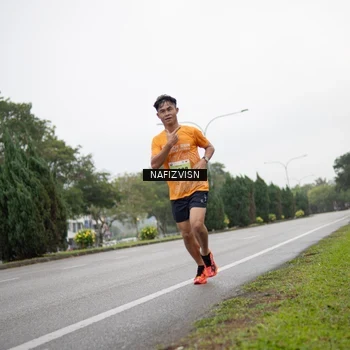 Runner Photo 8517006