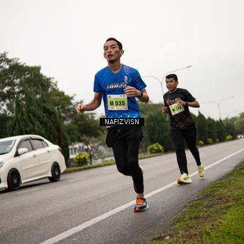 Runner Photo 8518235