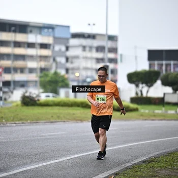 Runner Photo 8518298