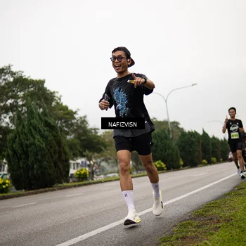 Runner Photo 8518473