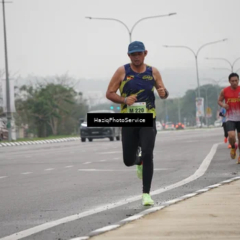 Runner Photo 8519319