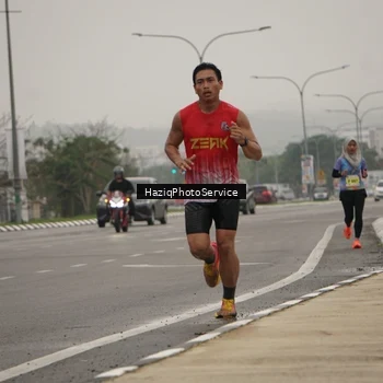 Runner Photo 8519333
