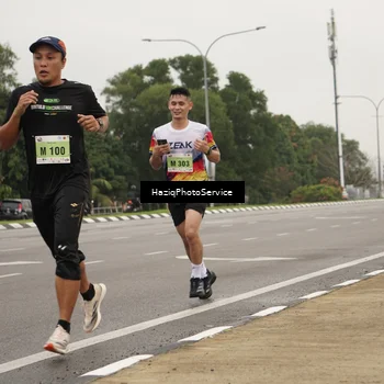 Runner Photo 8519543