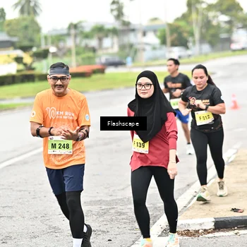 Runner Photo 8520002