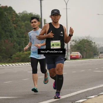 Runner Photo 8520006