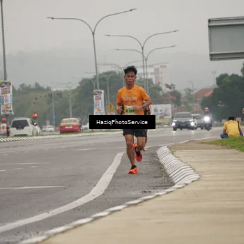 Runner Photo 8520040