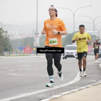 Runner Photo 8520473