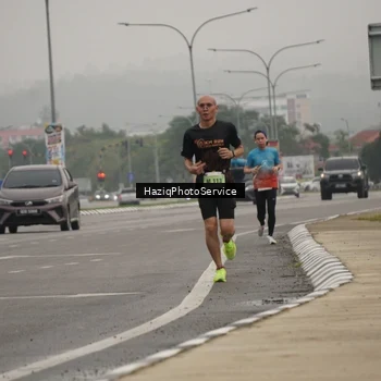Runner Photo 8520631