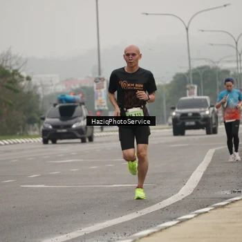 Runner Photo 8520652