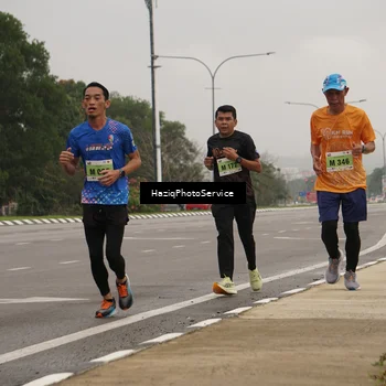 Runner Photo 8521800
