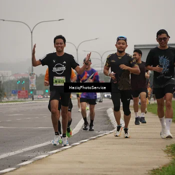 Runner Photo 8522020