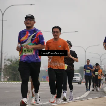 Runner Photo 8523403