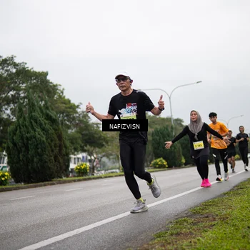 Runner Photo 8523465