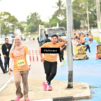 Runner Photo 8523848